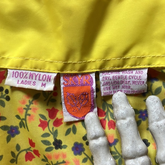 ✨ SOLD ✨ Vintage 60s Dagger Collar Floral Western Button Down Nylon Shirt ~ M - Picture 7 of 9